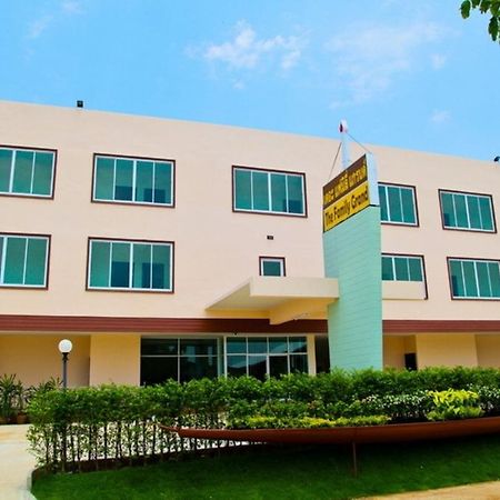 The Family Grand Hotel Udonthani Kültér fotó