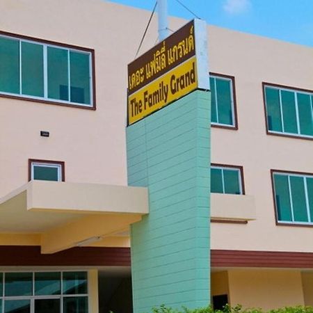 The Family Grand Hotel Udonthani Kültér fotó