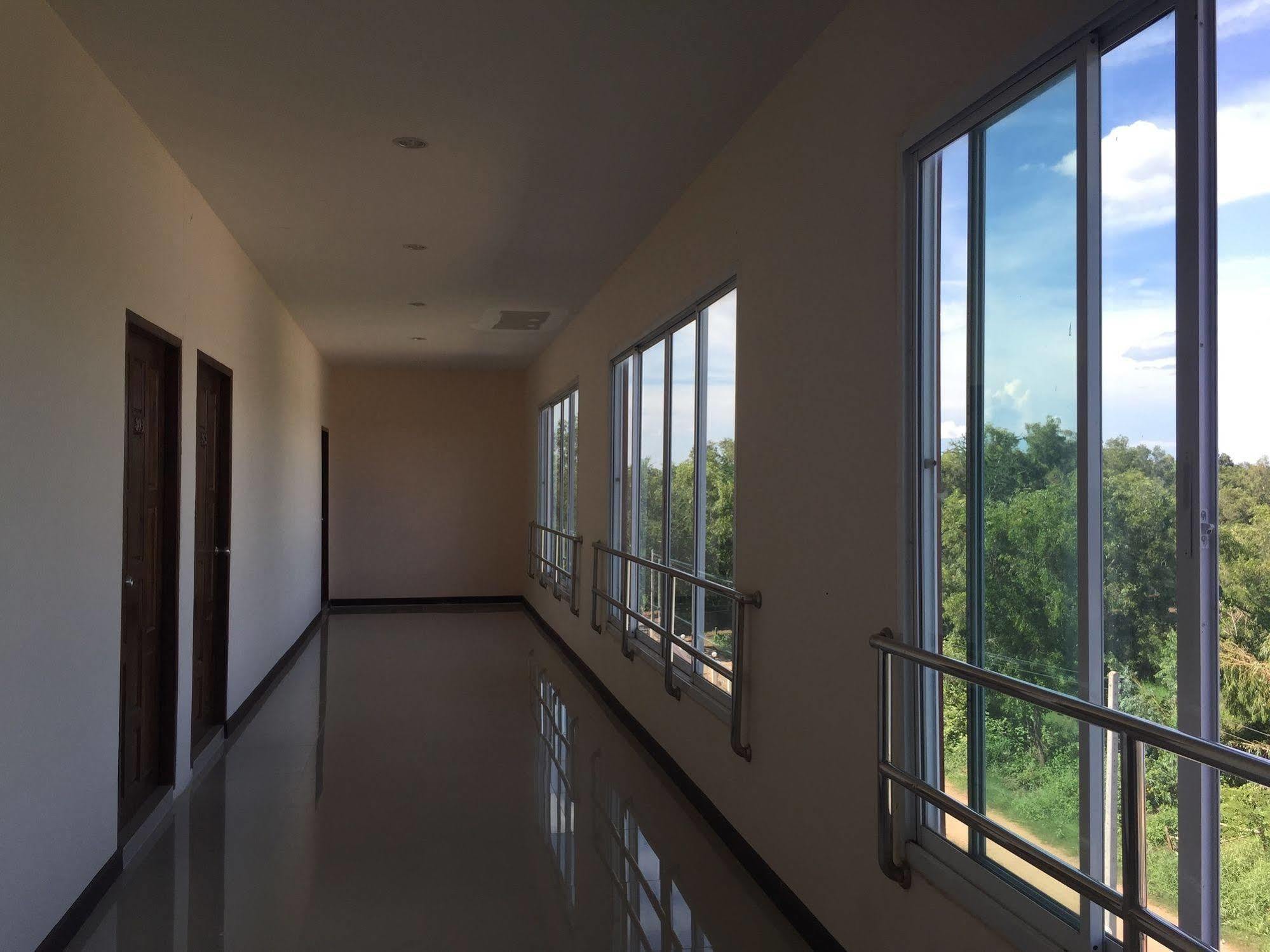 The Family Grand Hotel Udonthani Kültér fotó